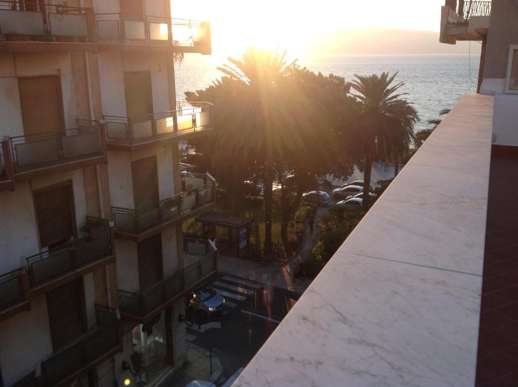 Hotel C'entro Reggio Calabria Esterno foto